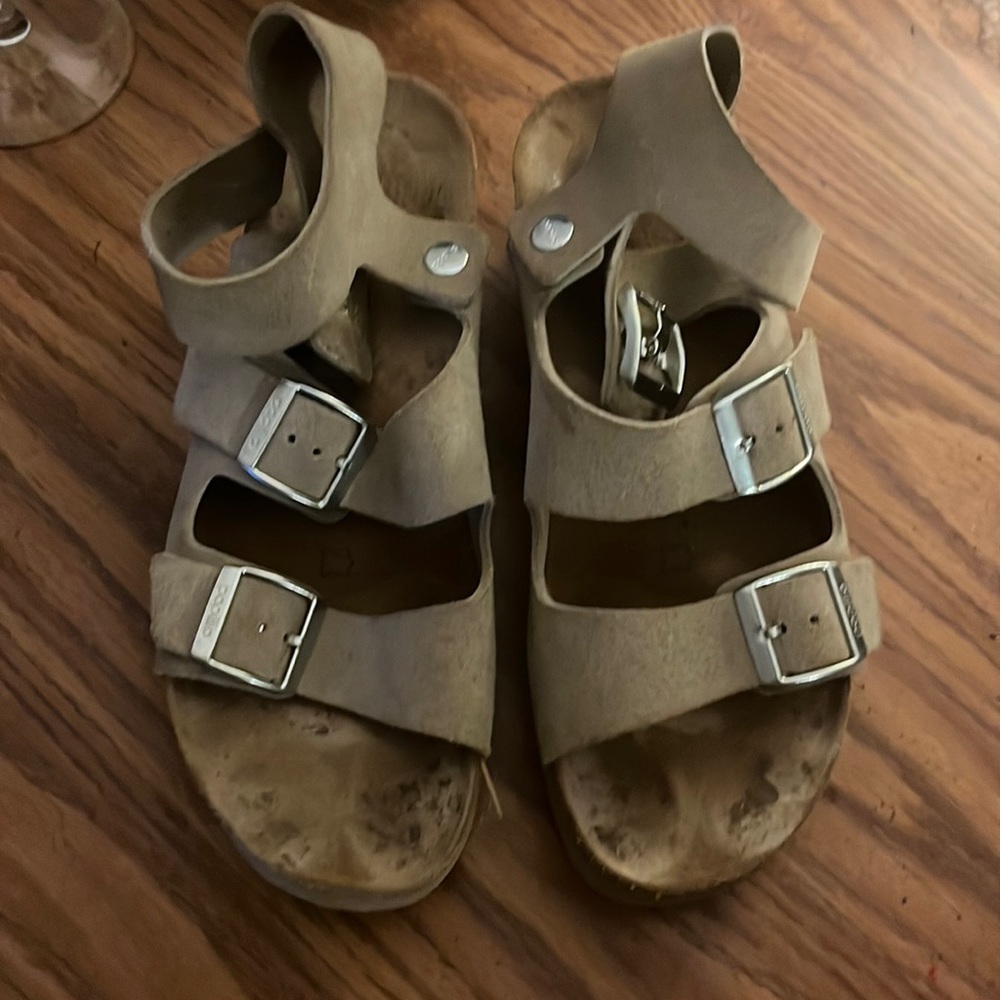 Suede tan platform sandals